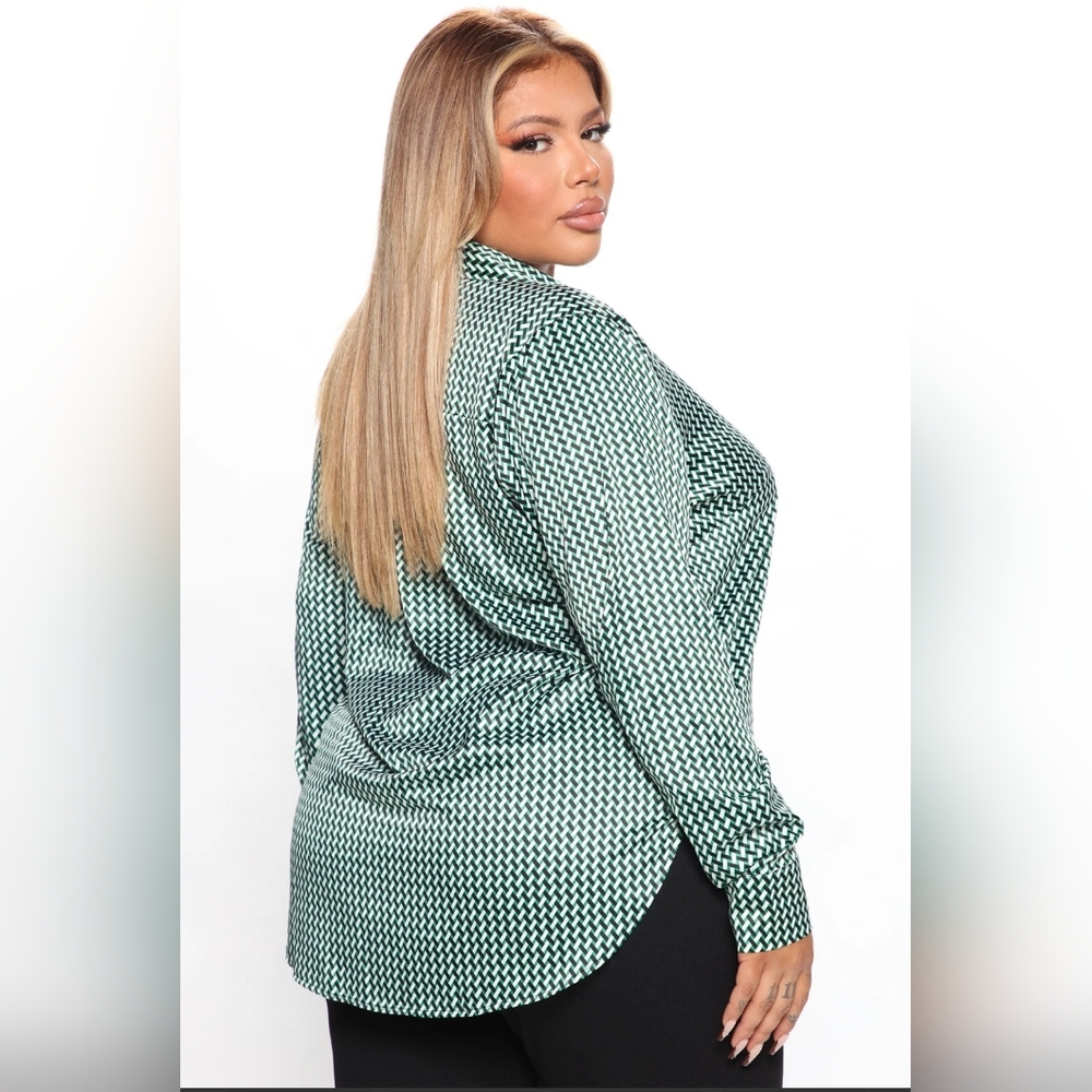 Fashionova Geometric  "Change Your Plans" Satin Button-Up Shirt | Womens Size XL - Picture 7 of 7